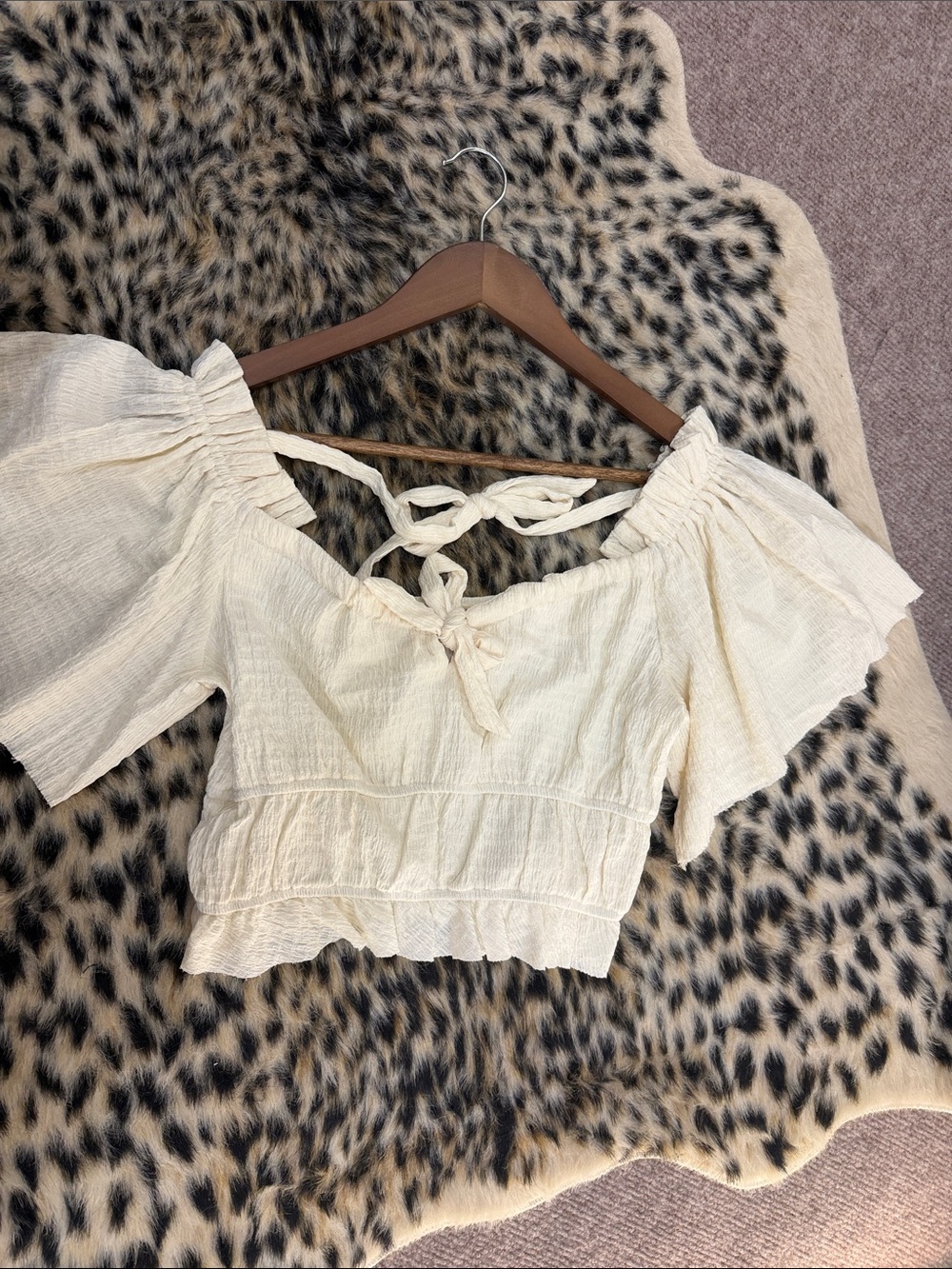 Joyfolie Cream Off-Shoulder Tie-Back Cropped Top
